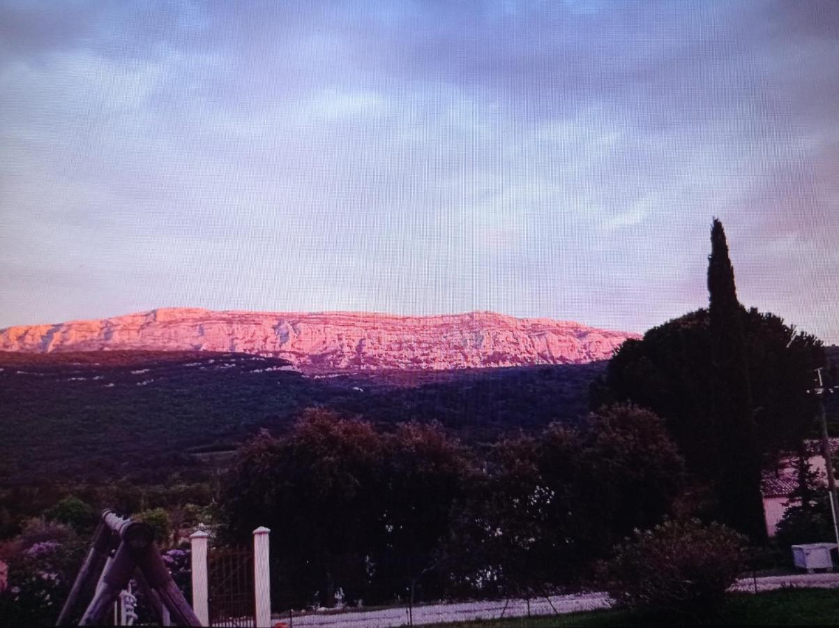 La Maison De Papou La Vigne A Nans Les Pins 83860 Εξωτερικό φωτογραφία